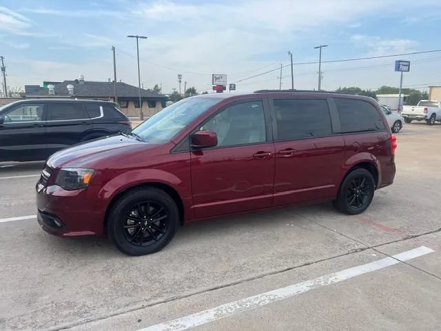 Used 2019 Dodge Grand Caravan GT FWD image 3