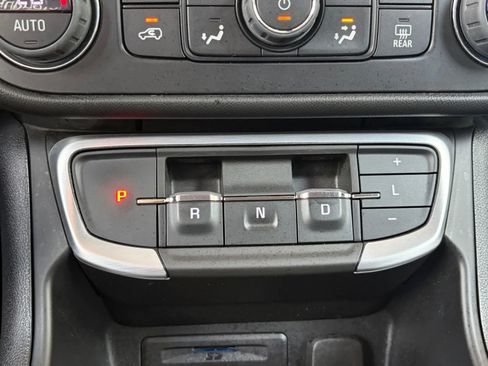 Used 2023 GMC Terrain SLT w/ Tech Package AWD/4WD image 25