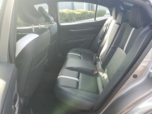 Used 2025 Toyota Camry SE FWD image 9