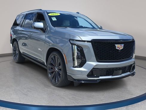 Used 2025 Cadillac Escalade V AWD/4WD image 4