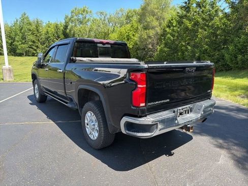 Used 2024 Chevrolet Silverado 2500 LTZ w/ LTZ Plus Package AWD/4WD image 4