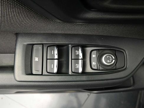 Used 2025 Subaru Forester Premium AWD/4WD image 6