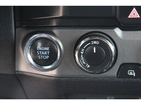 Used 2019 Toyota Tacoma TRD Off-Road image 19