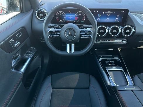 Used 2026 Mercedes-Benz GLA 250 4MATIC image 12