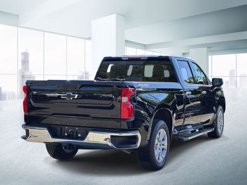 Used 2023 Chevrolet Silverado 1500 LTZ w/ LTZ Convenience Package II AWD/4WD image 4