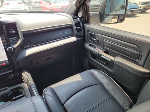 Used 2023 RAM 3500 Limited AWD/4WD image 17