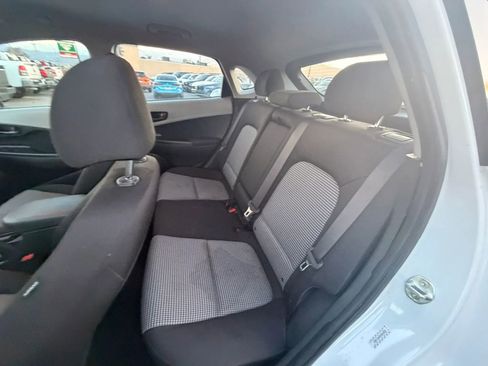 Used 2021 Hyundai Kona SE FWD image 10