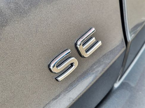 New 2026 Volkswagen Jetta SE image 7