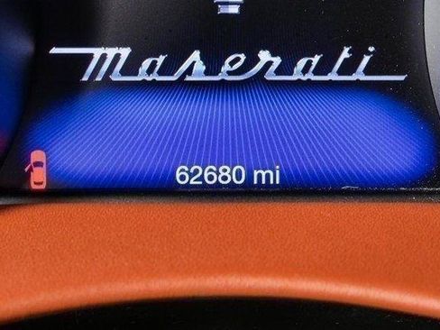 Used 2017 Maserati Levante w/ Luxury Package AWD/4WD image 13