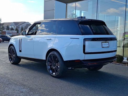 New 2026 Land Rover Range Rover SE image 3