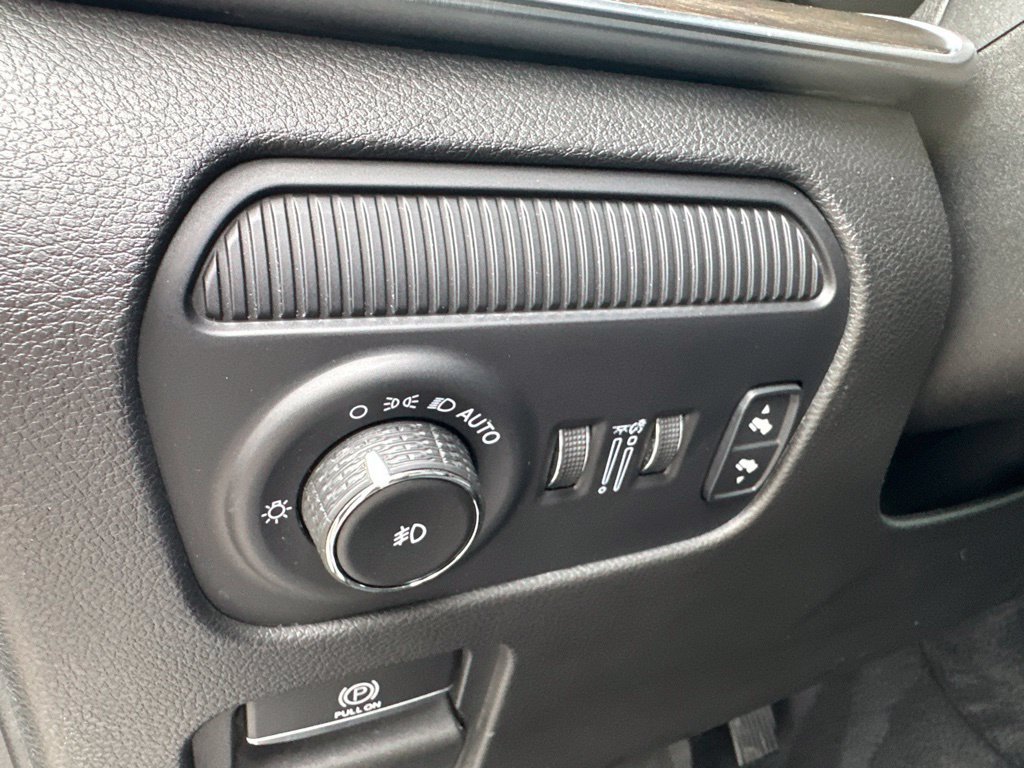 Used 2024 Jeep Grand Wagoneer Series I AWD/4WD image 26
