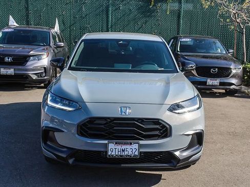 Used 2025 Honda HR-V Sport image 2