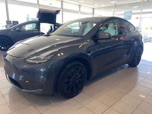Used 2020 Tesla Model Y Long Range AWD/4WD image 11