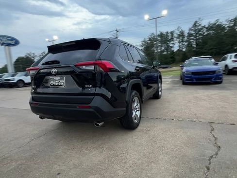 Used 2024 Toyota RAV4 XLE FWD image 6