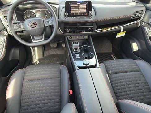 New 2026 Nissan Rogue SV AWD/4WD image 26