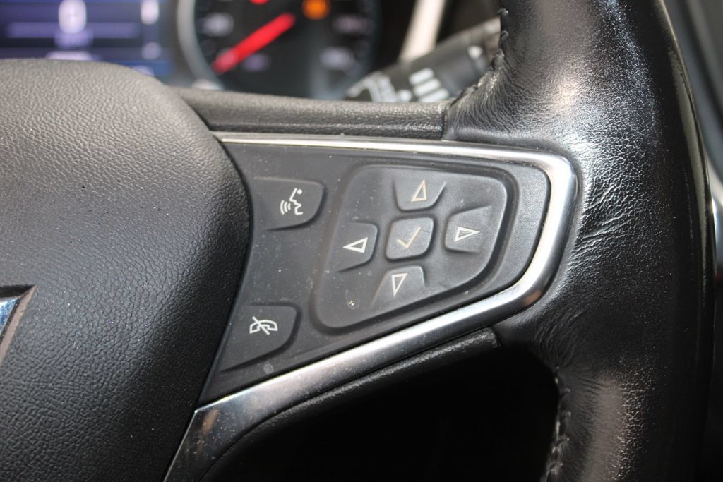 Used 2019 Chevrolet Equinox LT w/ LPO, Cargo Package FWD image 26