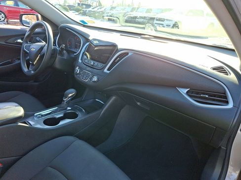 Used 2023 Chevrolet Malibu LT image 11