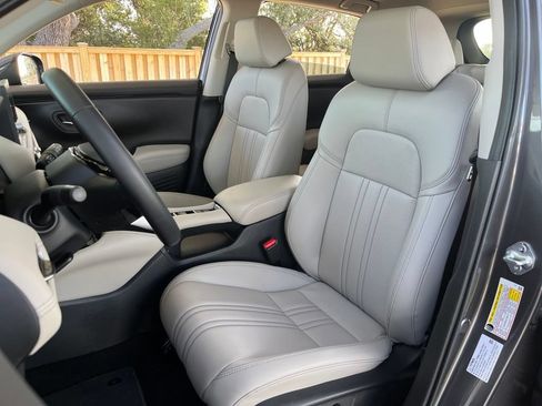 Used 2027 Honda HR-V EX-L image 24