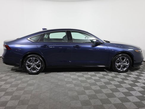 Used 2025 Honda Accord EX-L image 4