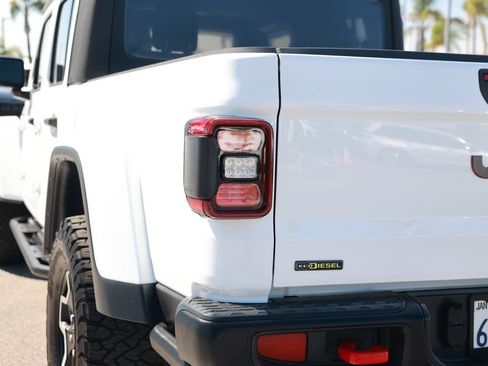 Used 2021 Jeep Gladiator Rubicon AWD/4WD image 16