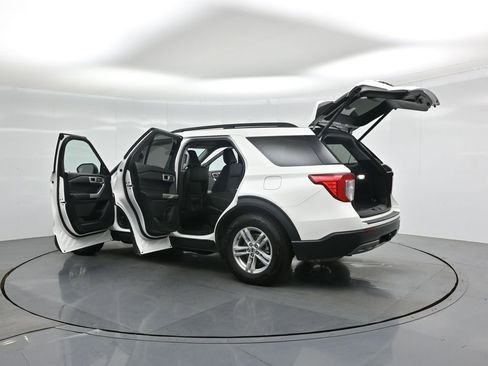 Certified 2021 Ford Explorer XLT image 35