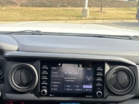 Used 2023 Toyota Tacoma SR image 28