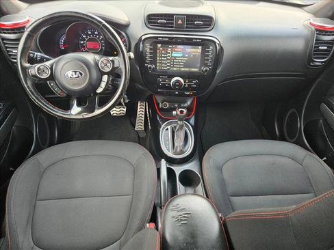 Used 2015 Kia Soul + image 17