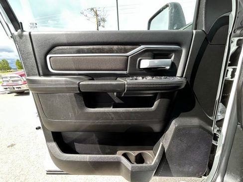 Used 2024 RAM 2500 Big Horn AWD/4WD image 34