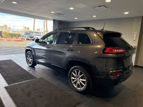 Used 2018 Jeep Cherokee Latitude image 9