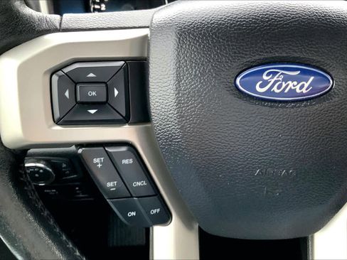Used 2020 Ford F150 Lariat w/ Equipment Group 502A Luxury AWD/4WD image 24