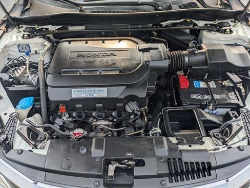 Used 2016 Honda Accord Touring image 24