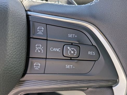 New 2026 Jeep Grand Cherokee L 2WD image 19