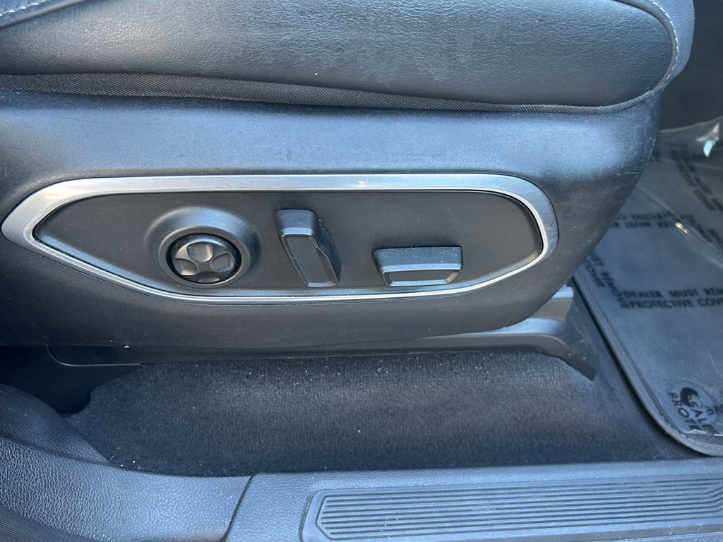 Used 2024 Jeep Wagoneer Series II w/ Flexible Seating Group RWD image 30