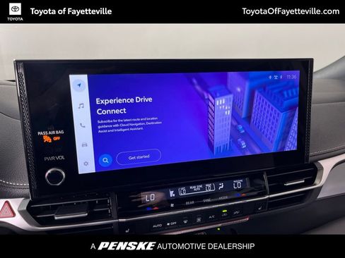 Used 2026 Toyota Sienna XSE FWD image 32