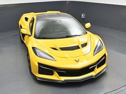 Used 2025 Chevrolet Corvette ZR1 w/ Stealth Interior Trim Package RWD image 26