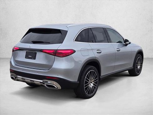 Certified 2026 Mercedes-Benz GLC 300 image 2