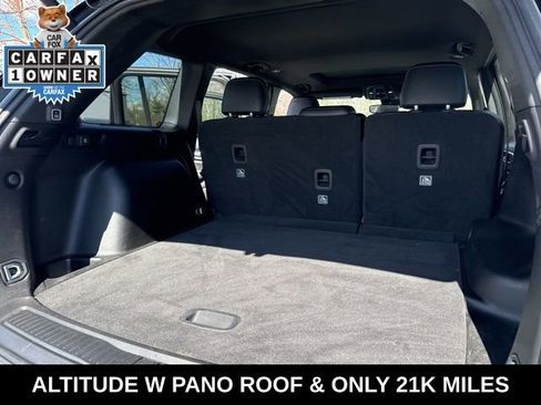 Used 2023 Jeep Grand Cherokee Altitude image 32