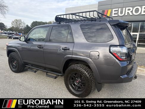 Used 2021 Toyota 4Runner Venture w/ Moonroof Package image 27