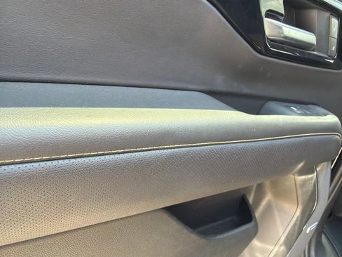 Used 2025 Chevrolet Tahoe Premier RWD image 14