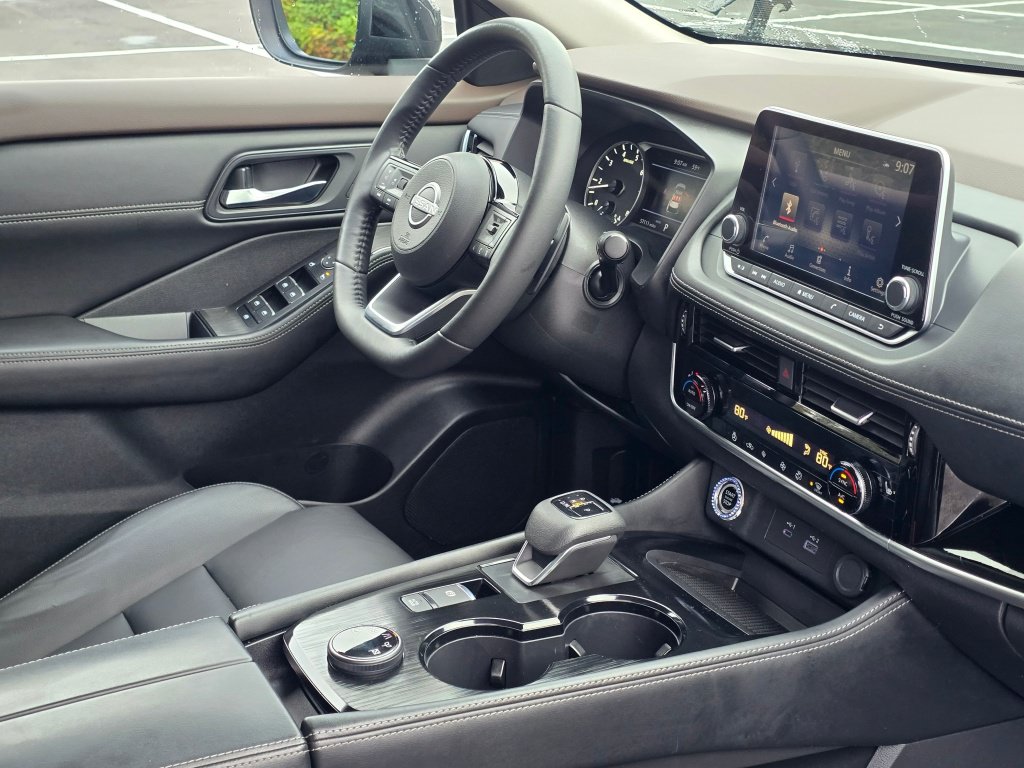 Used 2023 Nissan Rogue SL AWD/4WD image 29