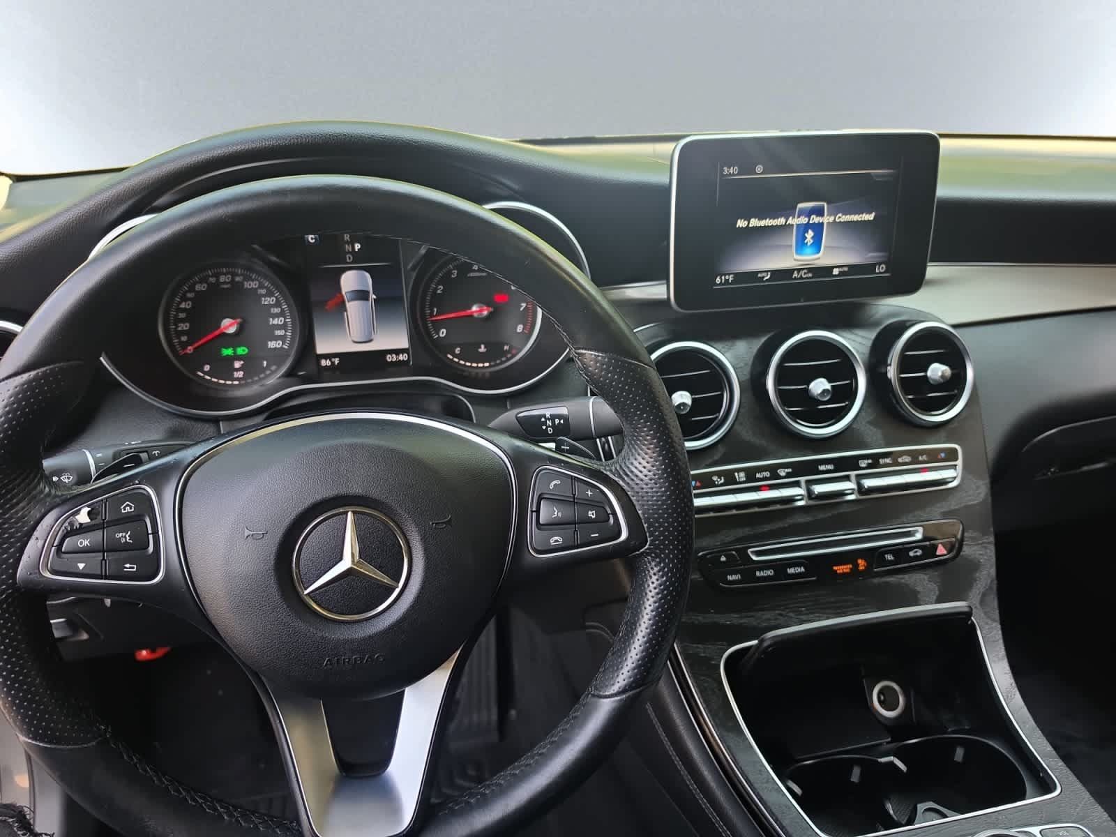 Used 2019 Mercedes-Benz GLC 300 4MATIC w/ Premium Package image 6