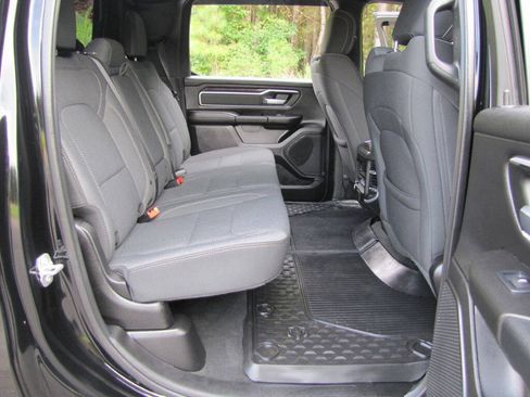 Used 2022 RAM 1500 Big Horn AWD/4WD image 19