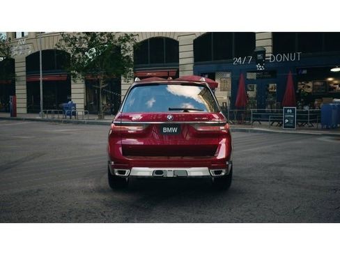 Used 2026 BMW X7 xDrive40i w/ Climate Comfort Package image 5