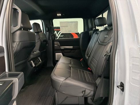 New 2026 Ford F250 Platinum w/ FX4 Off-Road Package AWD/4WD image 15