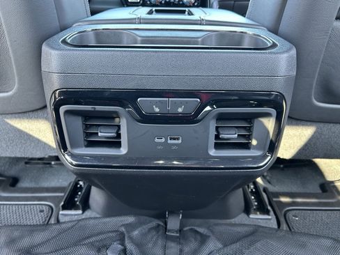 Used 2022 GMC Sierra 1500 AT4X image 48