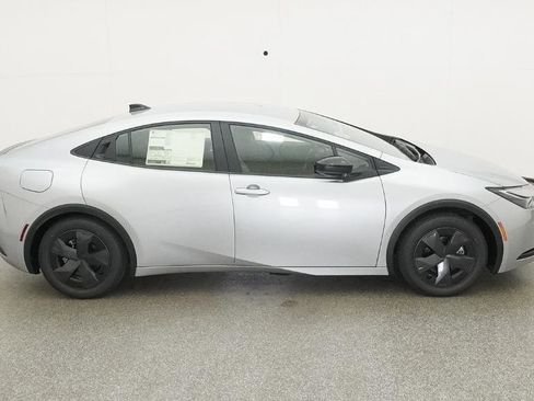 New 2026 Toyota Prius Plug-In Hybrid image 11