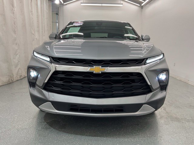 Used 2025 Chevrolet Blazer LT FWD image 3