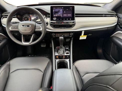 New 2026 Jeep Compass Limited image 10
