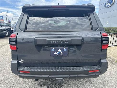 Used 2025 Toyota 4Runner SR5 RWD image 4