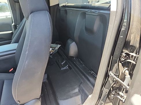 Used 2022 Chevrolet Colorado LT w/ Fleet Safety Package RWD image 11